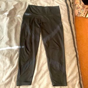 Aerie yoga pants/leggings with mesh details on legs